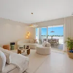 Lejlighed Extravagant Newly Renovated Penthouse With Sea Views Marbella