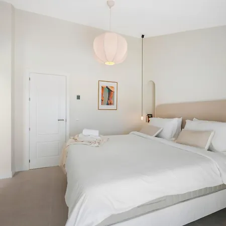شقة Extravagant Newly Renovated Penthouse With Sea Views