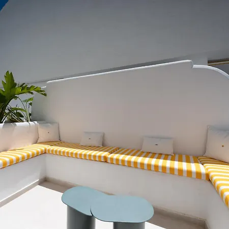 Lejlighed Extravagant Newly Renovated Penthouse With Sea Views Marbella