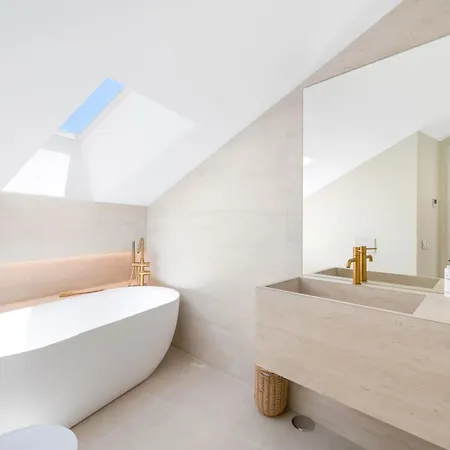 Extravagant Newly Renovated Penthouse With Sea Views 아파트 마르베야