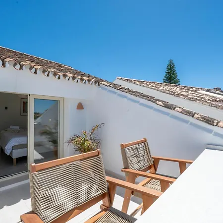 Extravagant Newly Renovated Penthouse With Sea Views ماربيا