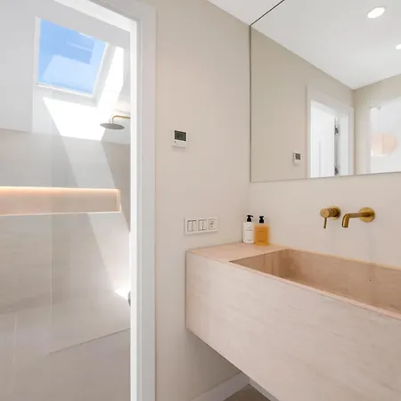 شقة Extravagant Newly Renovated Penthouse With Sea Views ماربيا