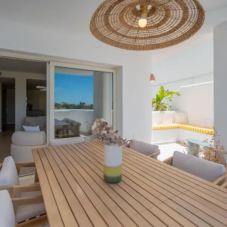 Extravagant Newly Renovated Penthouse With Sea Views * Marbella