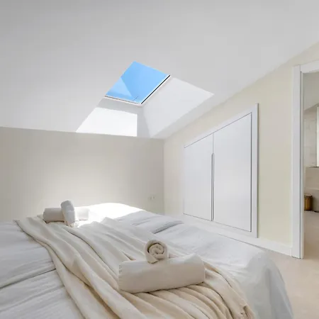 Extravagant Newly Renovated Penthouse With Sea Views