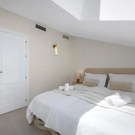 شقة Extravagant Newly Renovated Penthouse With Sea Views ماربيا