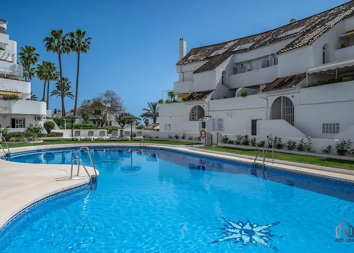 Apartment Extravagant Newly Renovated Penthouse With Sea Views *