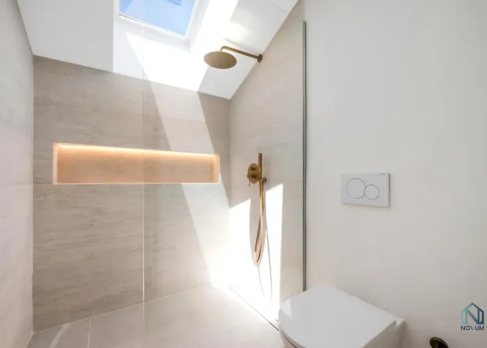 Extravagant Newly Renovated Penthouse With Sea Views