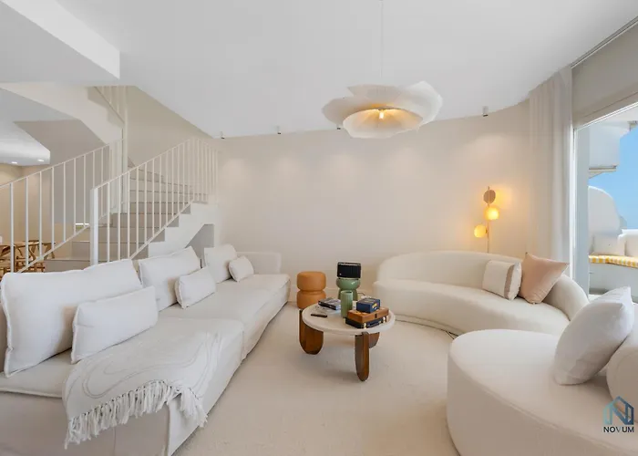 Extravagant Newly Renovated Penthouse With Sea Views Marbella