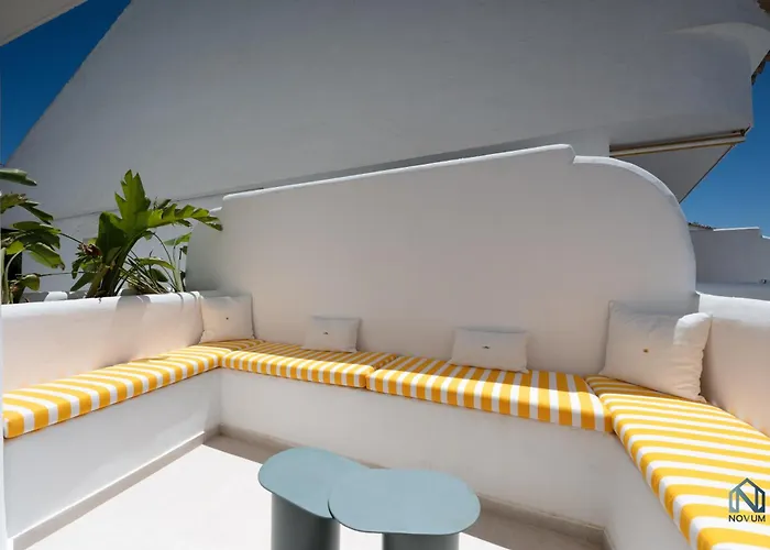 Lejlighed Extravagant Newly Renovated Penthouse With Sea Views Marbella