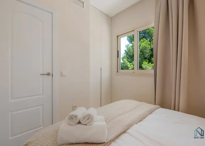Extravagant Newly Renovated Penthouse With Sea Views Marbella