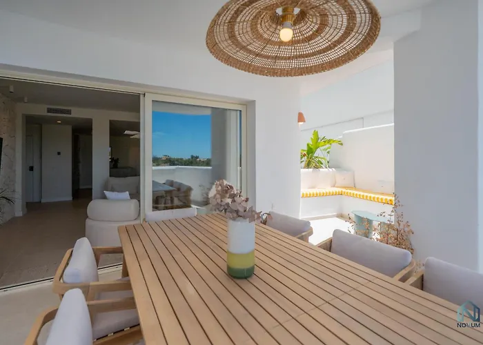 Extravagant Newly Renovated Penthouse With Sea Views * Marbella