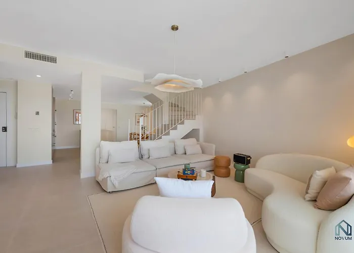 Extravagant Newly Renovated Penthouse With Sea Views Apartman *