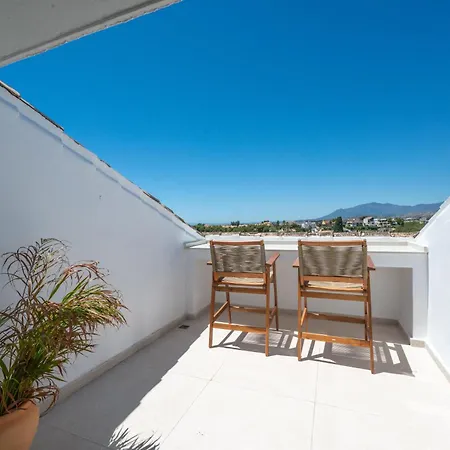 Extravagant Newly Renovated Penthouse With Sea Views Appartamento Marbella