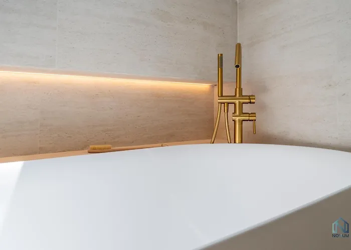 Apartmán Extravagant Newly Renovated Penthouse With Sea Views *